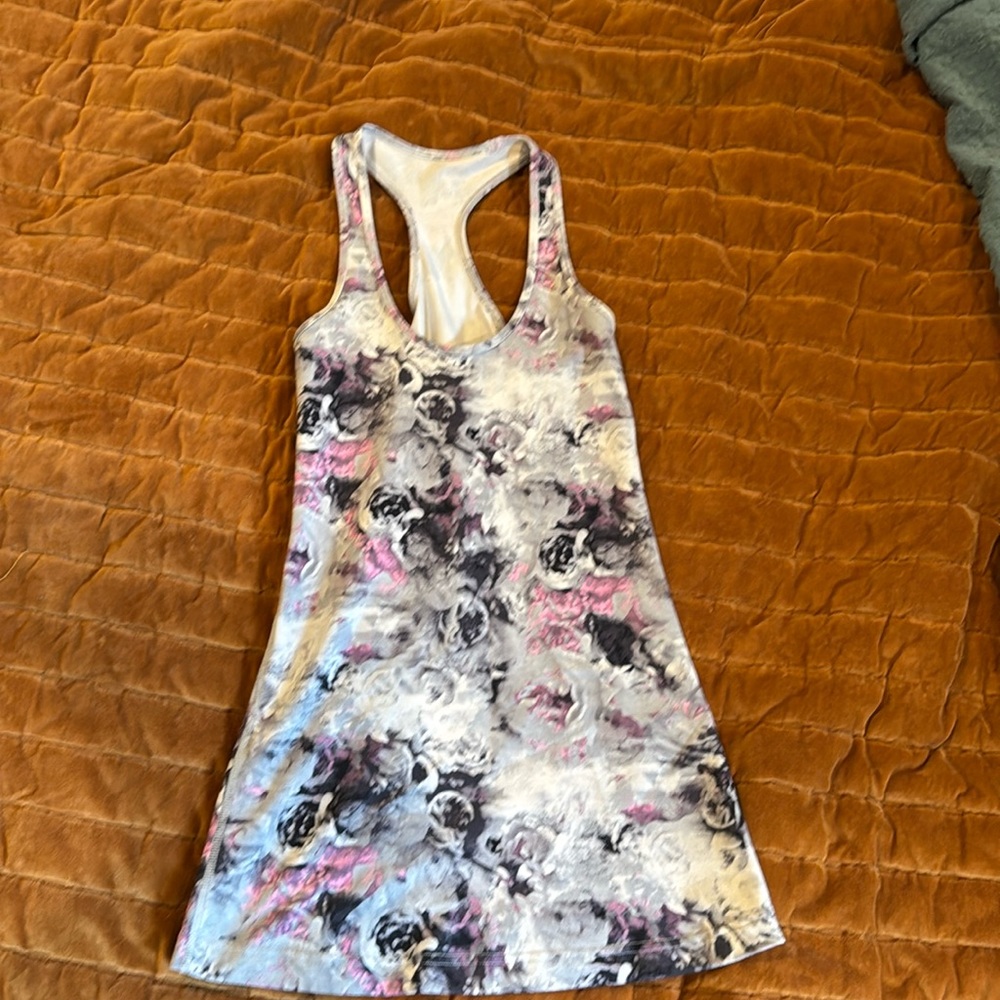 Lululemon floral tank